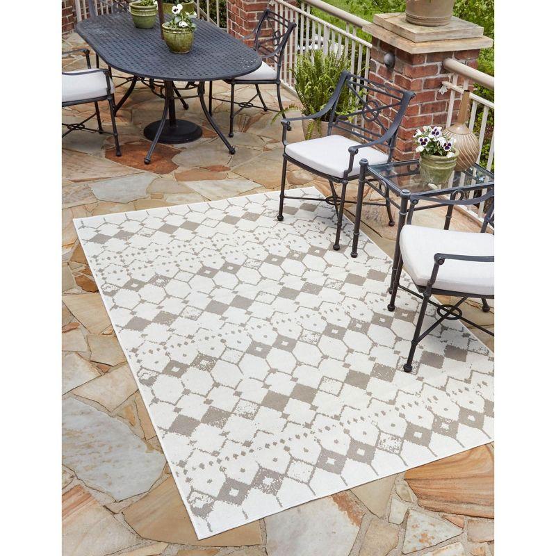 Unique Loom 6' 0 x 9' 0 Ivory and Gray Outdoor Trellis Cardak Area Rug