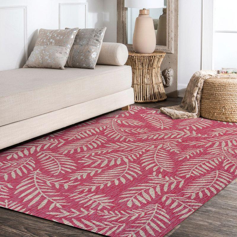 Nevis Palm Frond Indoor/Outdoor Area Rug - JONATHAN Y