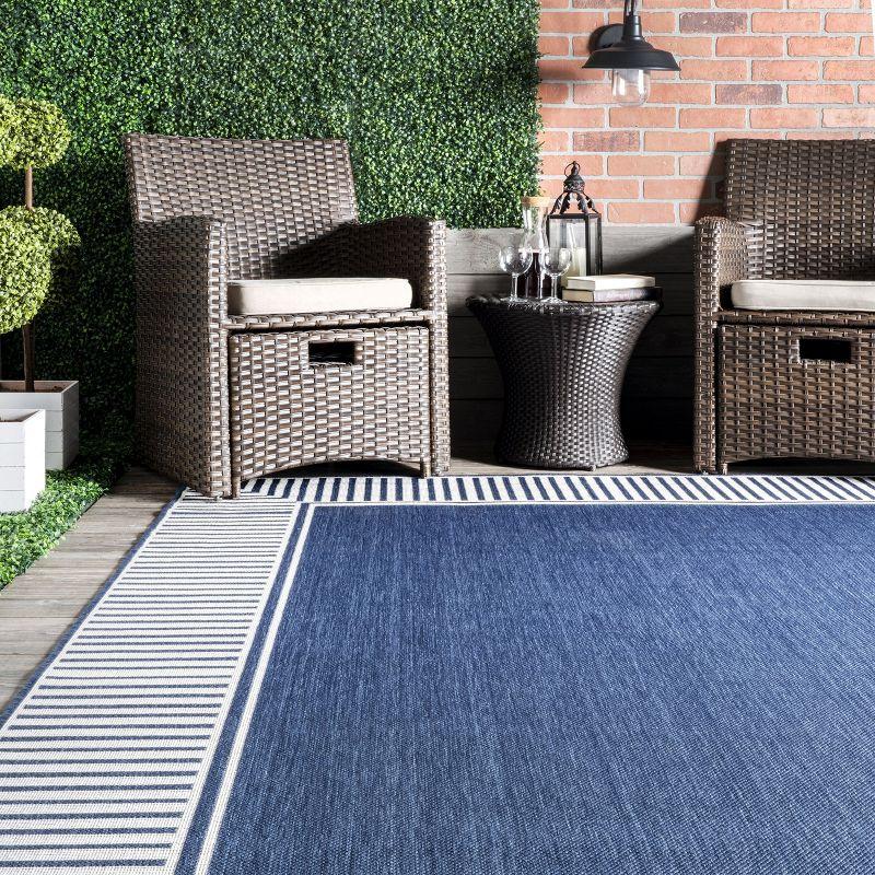 Nuloom Asha Simple Border Indoor/Outdoor Area Rug