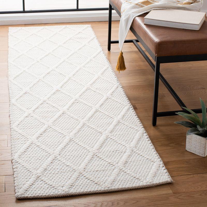 Ivory Elegance Hand-Tufted Wool Runner Rug - 27" x 14"