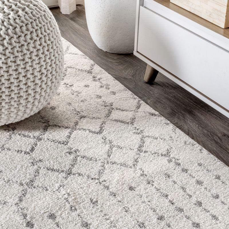 Reversible Gray Geometric Synthetic Oval Rug - Easy Care