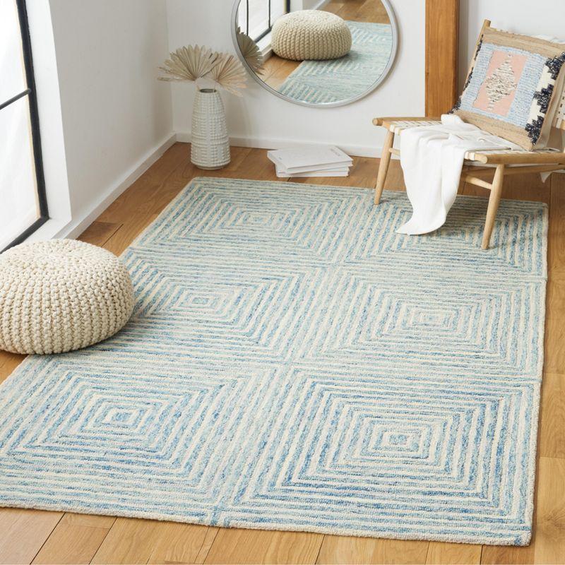 Light Blue Hand-Tufted Wool Rectangular Area Rug 4' x 6'