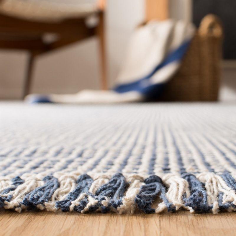 Montauk MTK340 Hand Woven Indoor Area Rug - Ivory/Navy - 6'x9' - Safavieh