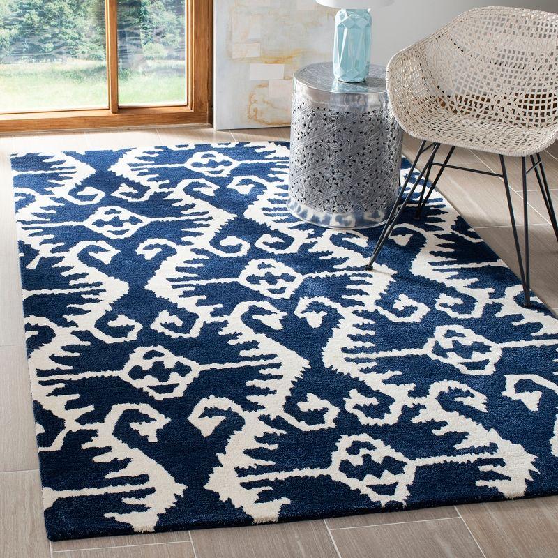 Wyndham WYD323 Hand Tufted Indoor Area Rug - Royal Blue/Ivory - 4'x6' - Safavieh