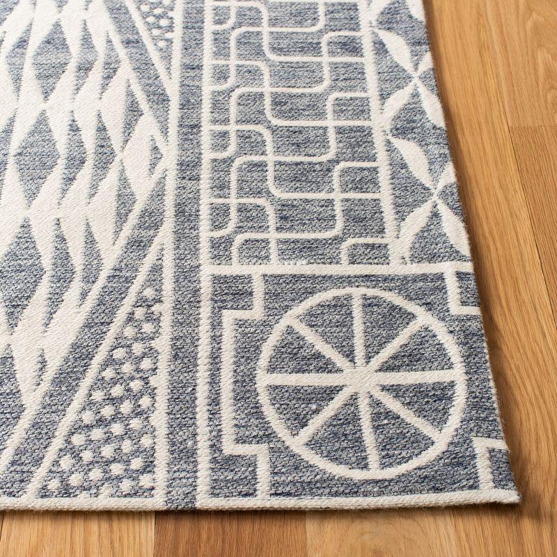 Marbella MRB609 Hand Loomed Area Rug  - Safavieh