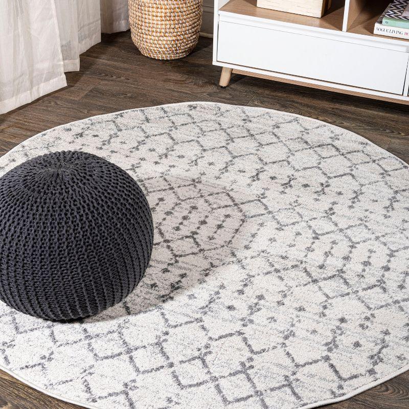 Vintage Moroccan Trellis 8' Round Gray Synthetic Area Rug