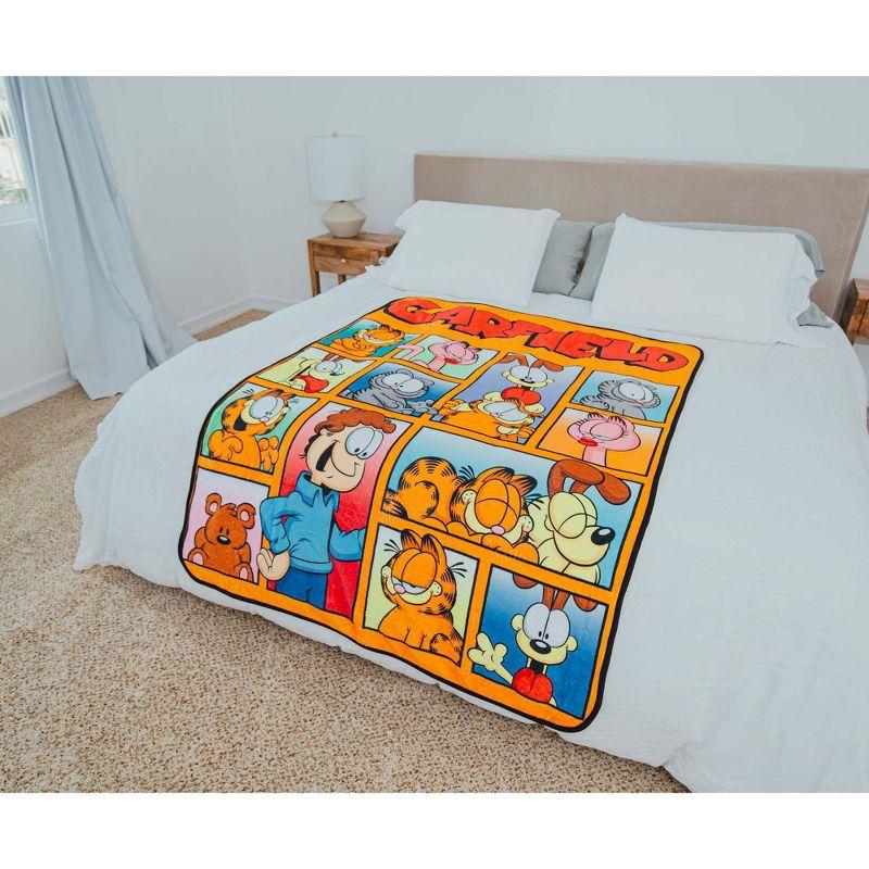 Surreal Entertainment Garfield and Friends Fleece Throw Blanket | 45 x 60 Inches