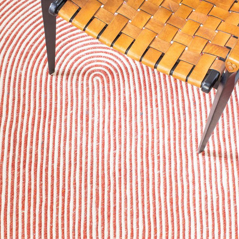 Braided BRD904 Hand Woven Indoor Area Rug - Red/Ivory - 4'x6' Oval - Safavieh