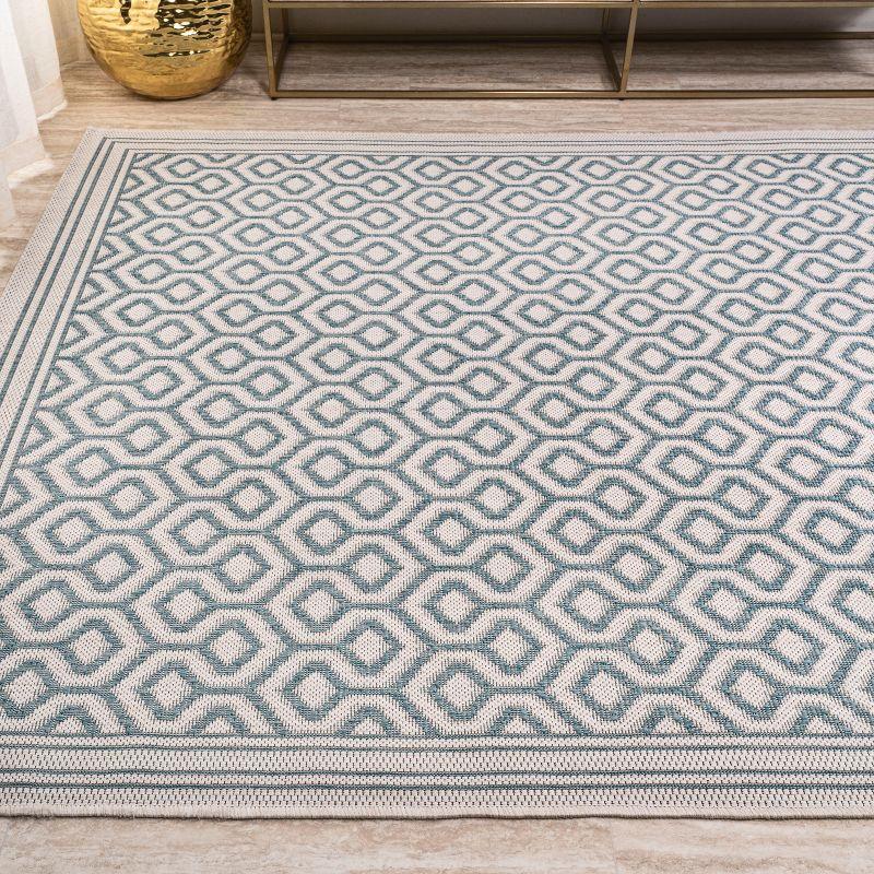 Gray and Teal Diamond Trellis 4' x 6' Indoor/Outdoor Rug