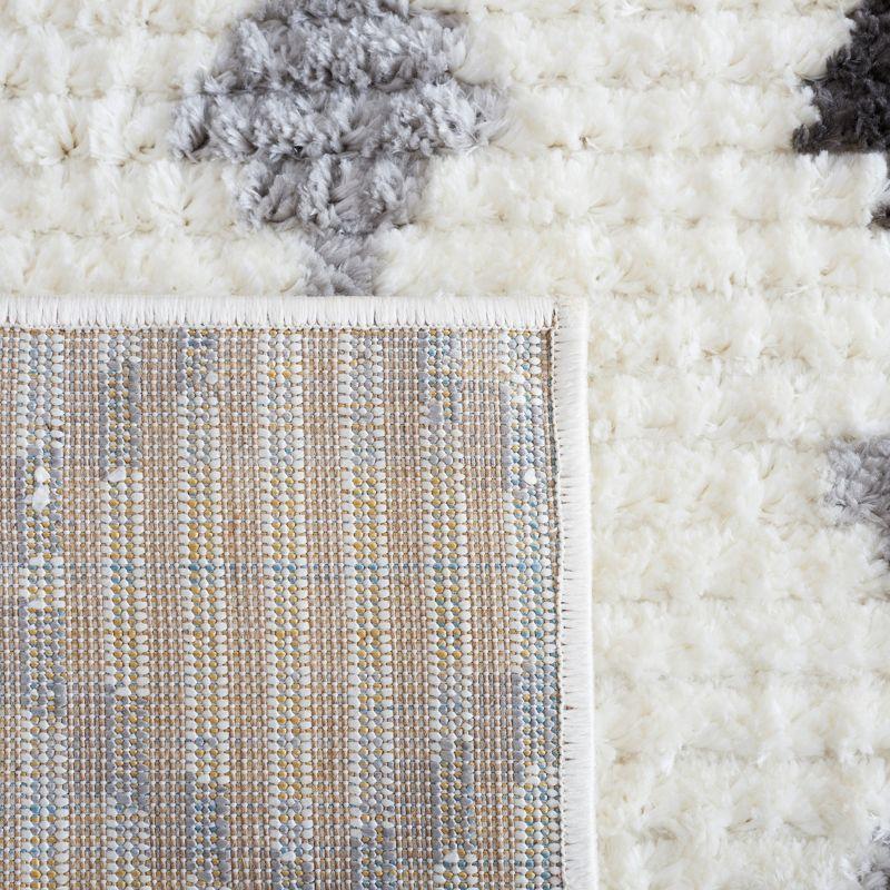 Marrakesh MRK312 Power Loomed Area Rug - Ivory/Gray - 5'5"x7'7" - Safavieh.