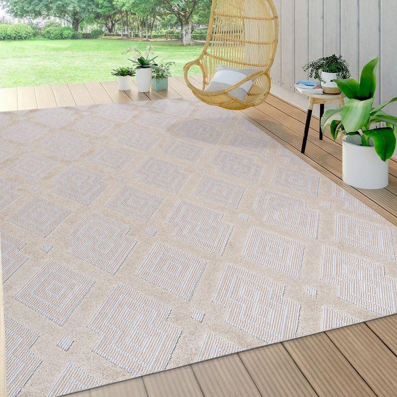 Gray Geometric Synthetic Reversible 5x8 Area Rug