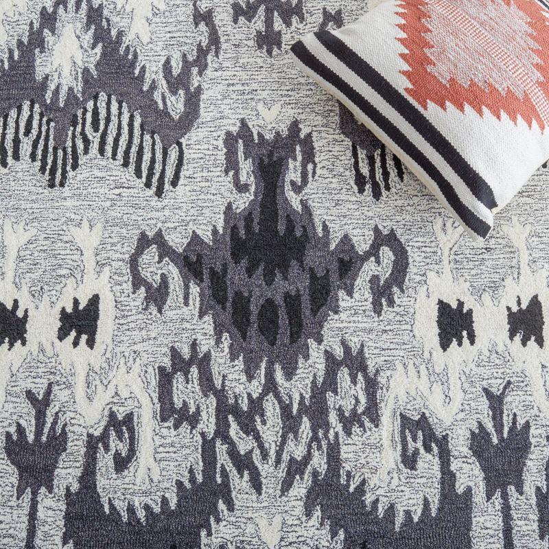 Ikat IKT652 Hand Tufted Area Rug - Grey/Black - 4'x6' - Safavieh.