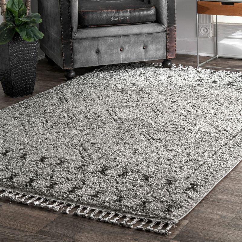 Tasseled Geometric Shag Area Rug in Gray, 12' x 15', Synthetic