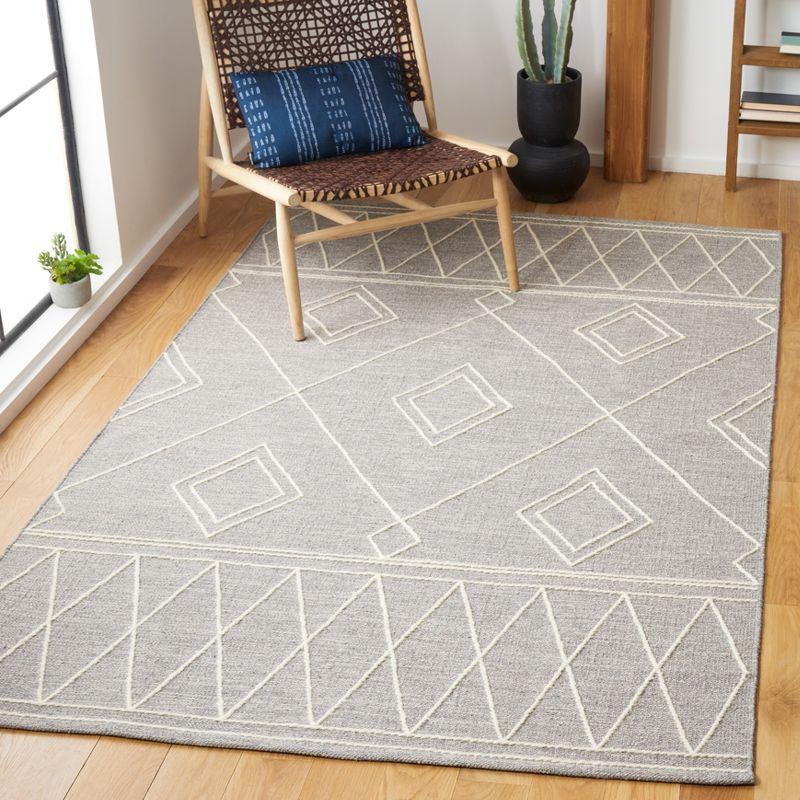 Steelside™ Holtby Southwestern Handmade Flatweave Gray/Ivory Area Rug