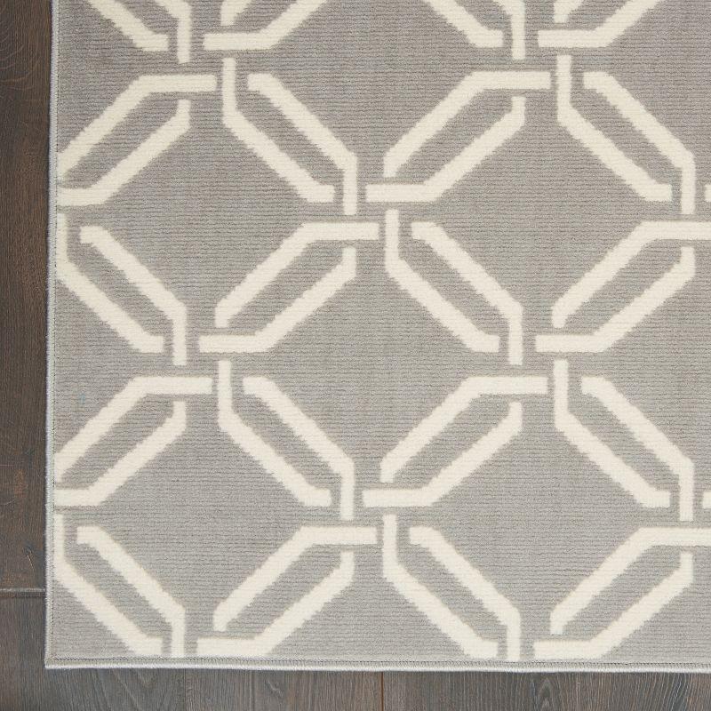 Trellis Chic Gray Synthetic 5' x 7' Hand-Knotted Area Rug