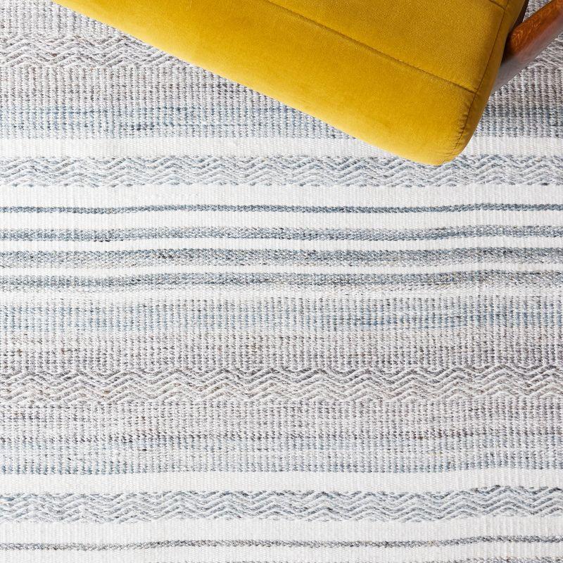 Kilim KLM275 Hand Woven Area Rug - Ivory/Grey - 8'x10' - Safavieh.