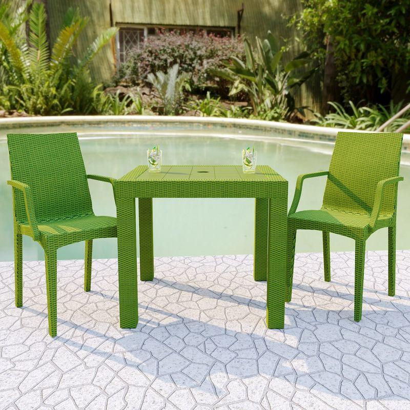 LeisureMod Mace Modern Dining Arm Chair for Indoor and Outdoor Home in Green