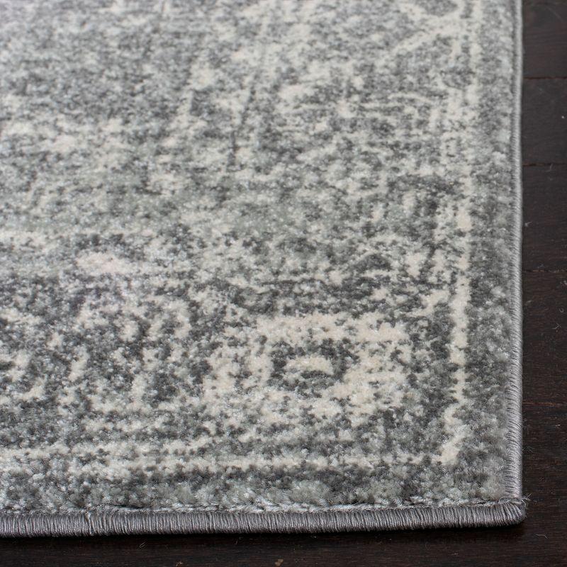 Evoke EVK270 Power Loomed Area Rug Grey / Ivory 5'-3" X 7'-6" - Safavieh.