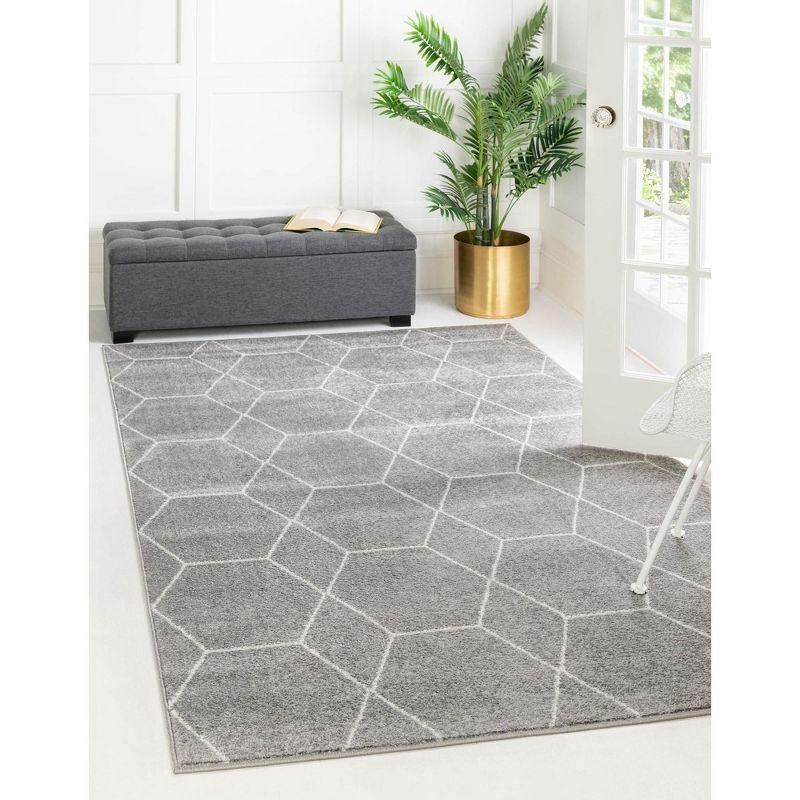 Light Gray Synthetic 8' x 10' Trellis Rectangular Rug