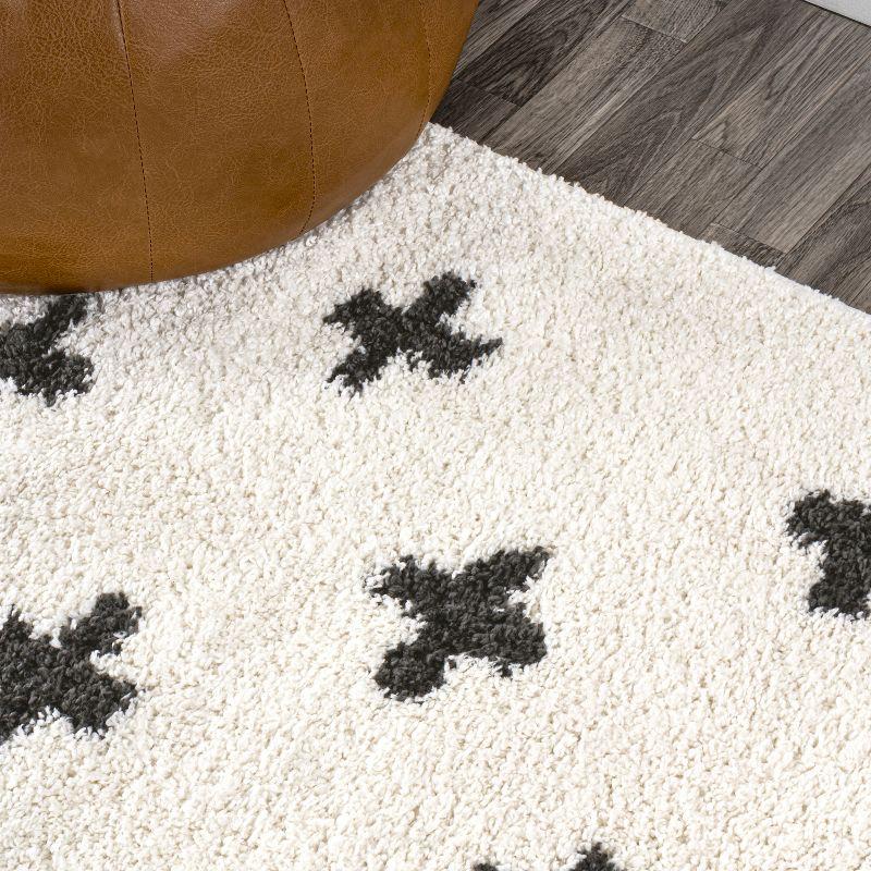 Cristo Berber Geometric Shag Indoor Area Rug - JONATHAN Y