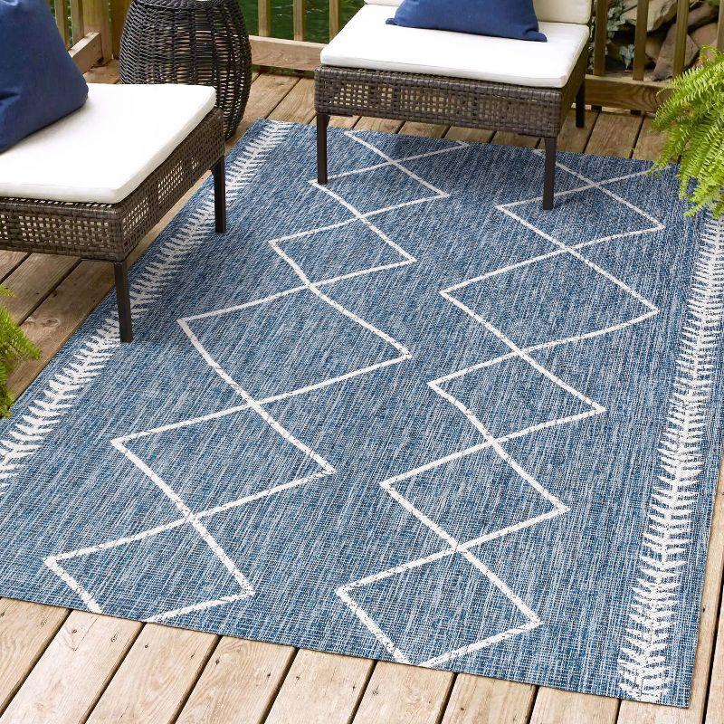 Derya Diamond Trellis Indoor/Outdoor Area Rug - JONATHAN Y