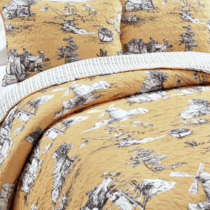 Reyna Reversible Quilt Set (Set of 3)