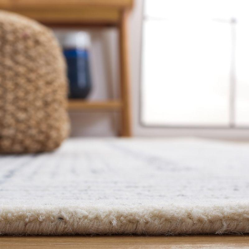 Metro MET991 Hand Tufted Indoor Area Rug - Light Grey/Ivory - 5'x8' - Safavieh