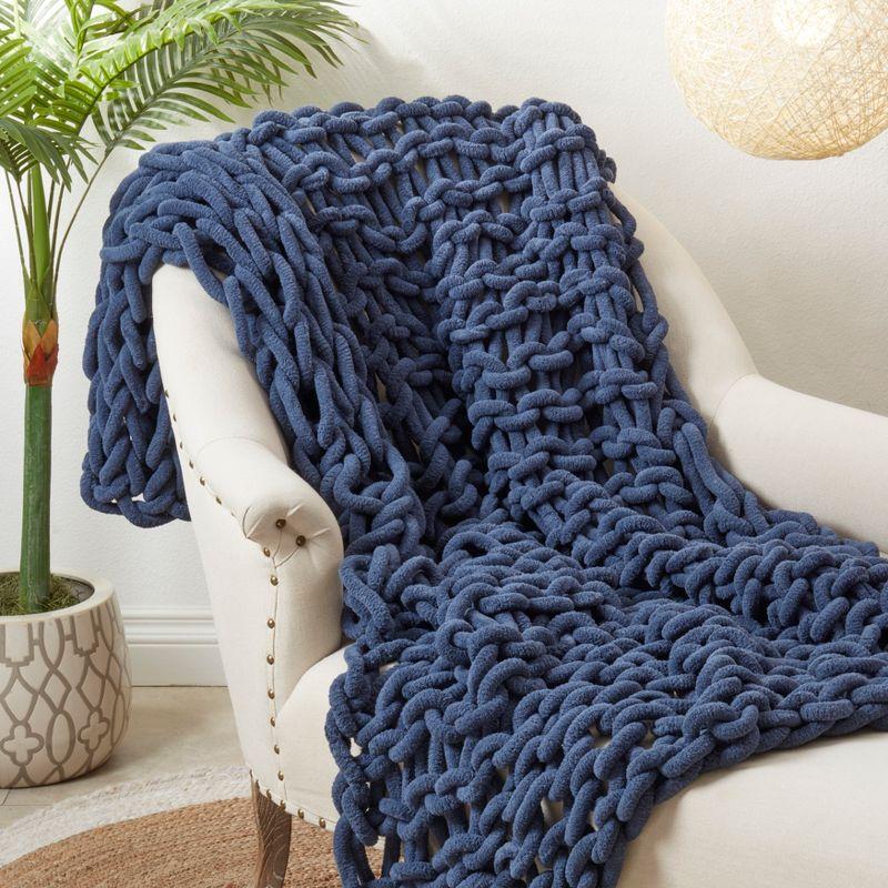 Saro Lifestyle Textured Chunky Knit Cozy Throw