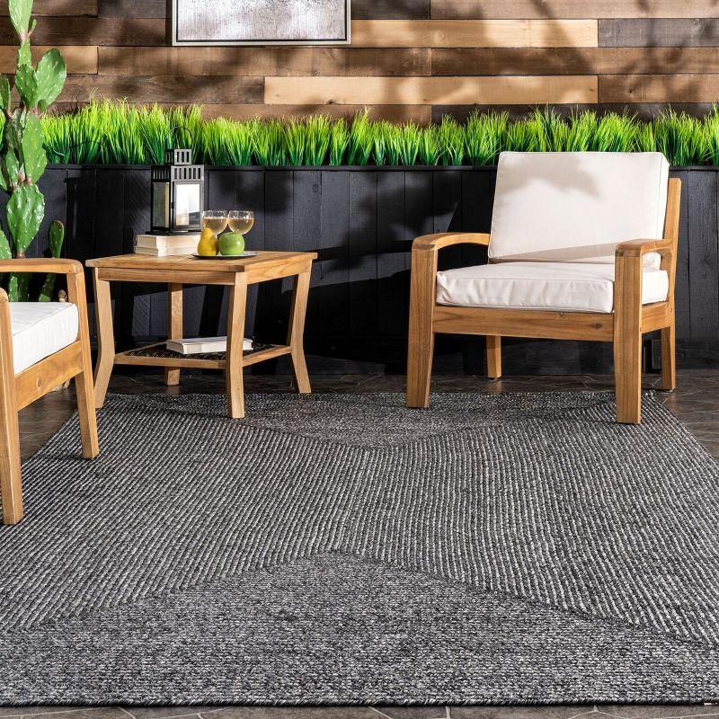 Nuloom Wynn Solid 4 Round Indoor/Outdoor Accent Rug for Living Room Patio Deck Front Porch Entryway Kitchen, Charcoal