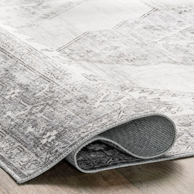 Gray 4' x 6' Distressed Medallion Machine Washable Rug