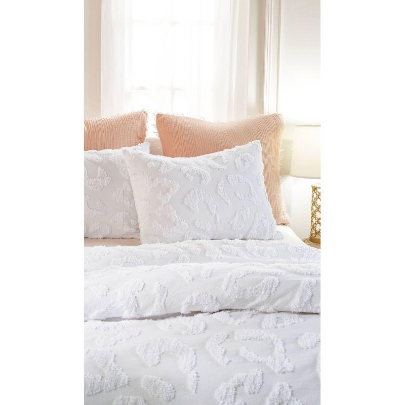 White Cotton Full/Queen Reversible Leopard Comforter Set