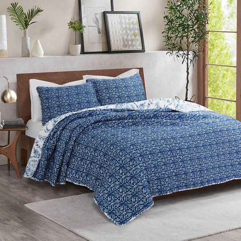 Erindale Navy/Blue Reversible 3 Piece Quilt Set (Set of 3)