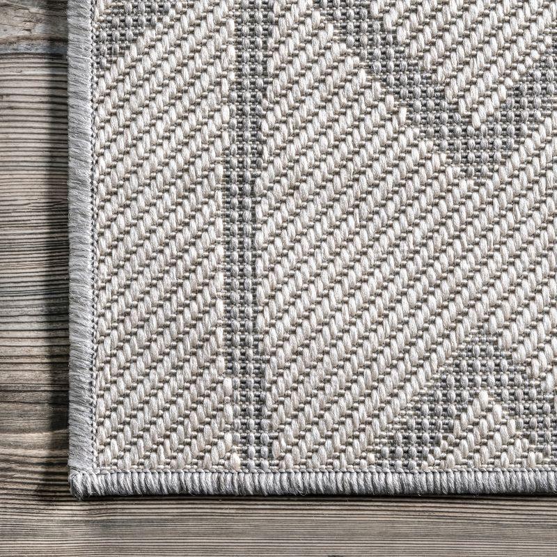 Modern Light Gray Geometric Flat Woven 5'x8' Indoor/Outdoor Rug