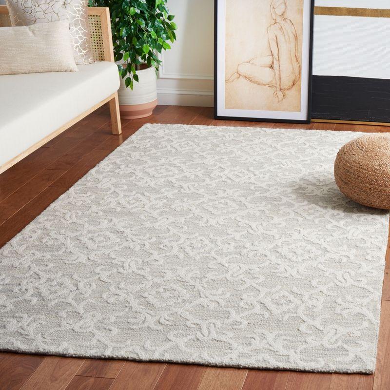 Blossom BLM104 Hand Tufted Area Rug - Grey/Ivory - 4'x6' - Safavieh.