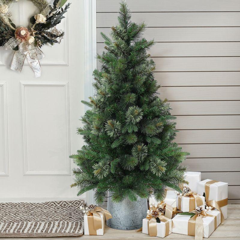 LuxenHome 4' Pre-Lit Artificial Christmas Pine Tree with Metal Pot Green