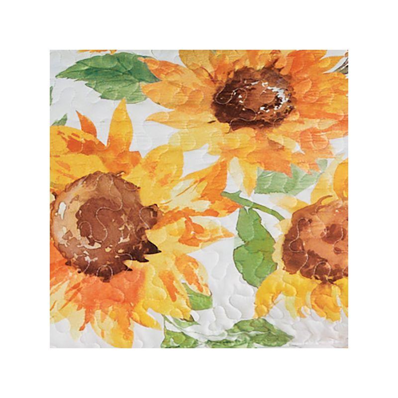 Trailing Sunflower Reversible Scalloped Edge Quilt