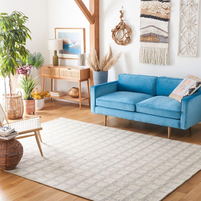 Marbella MRB525 Hand Loomed Area Rug - Beige - 8'x10' - Safavieh.