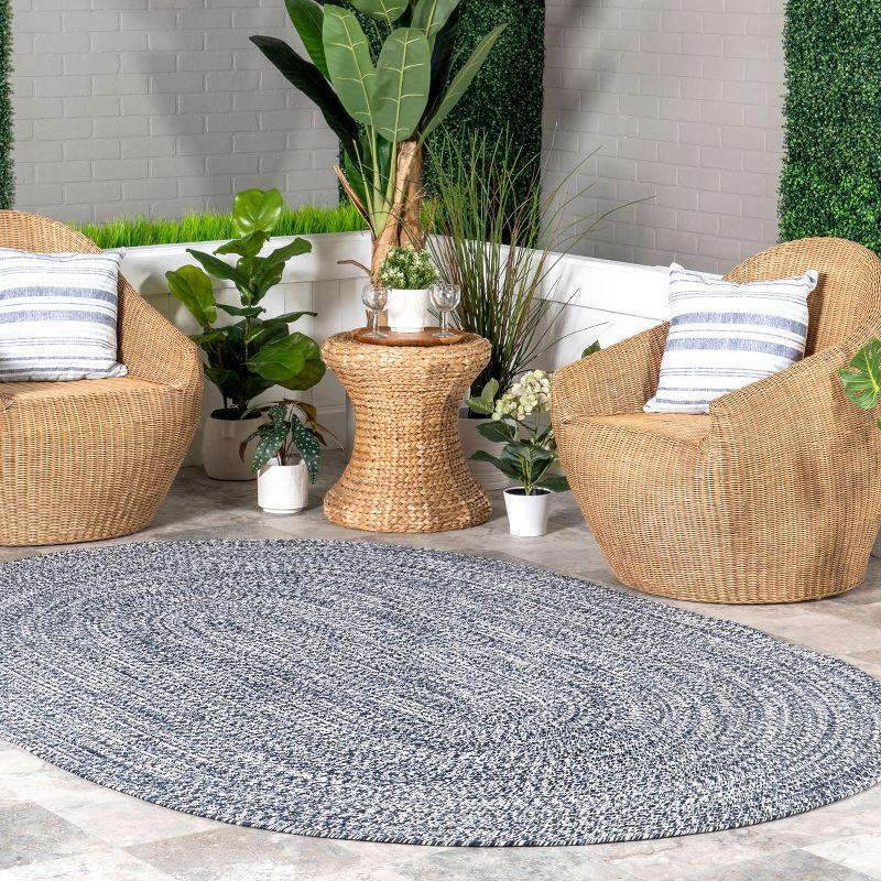 Nuloom Wynn Striped Oval 8x10 Indoor/Outdoor Area Rug for Living Room Patio Deck Front Porch Kitchen, Navy/Ivory