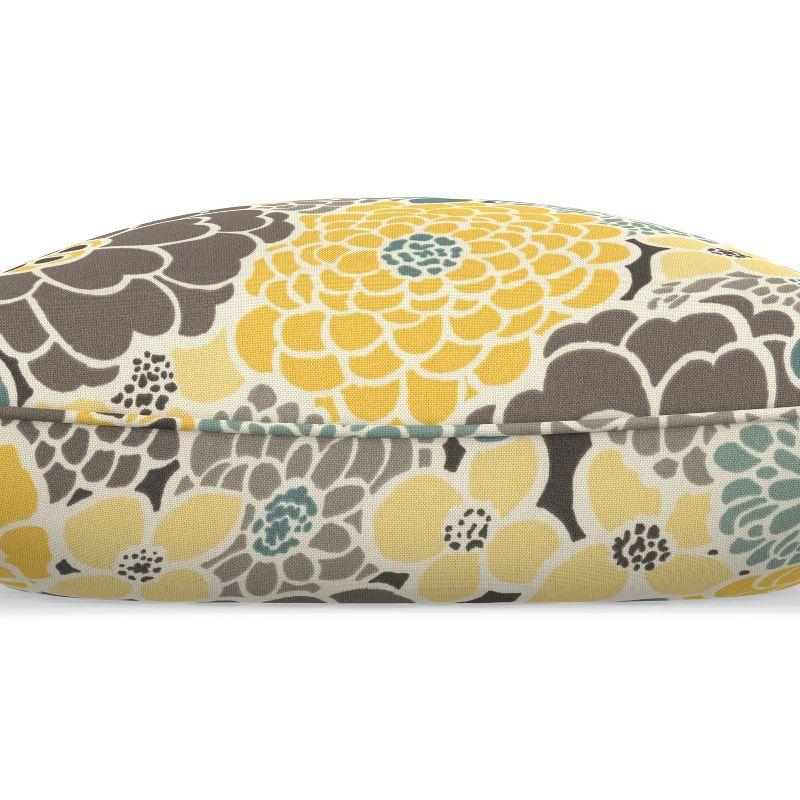 Full Bloom Floral Indoor/Outdoor Reversible Throw Pillow (Set of 2)