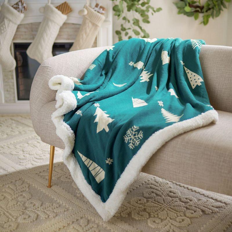 Safavieh Plain Weave / Muslin Throw Blanket