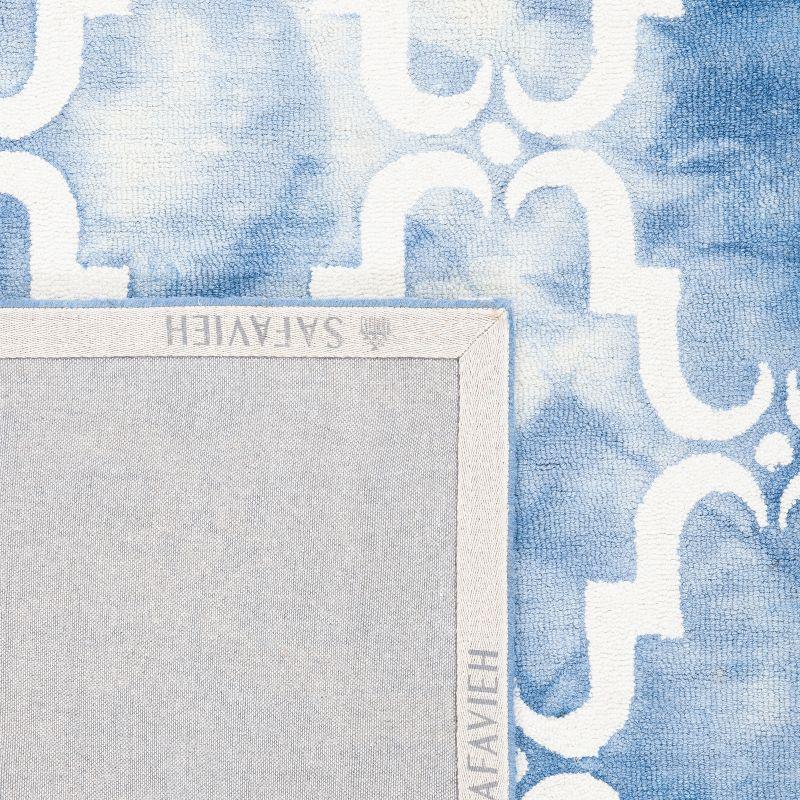 Dip Dye DDY536 Hand Tufted Indoor Accent Rug - Blue/Ivory - 2'6"x4' - Safavieh