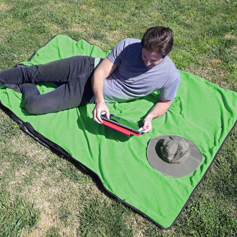 Catalonia Waterproof Outdoor Blanket for Cold Weather, Windproof Stadium Blankets for Sport Events, Wearable Weatherproof Blanket, Green