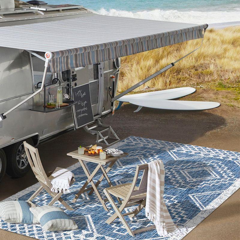 3'x5' Marokko Diamond  Medallion Indoor/Outdoor Area Rug, Blue/Ivory - JONATHAN Y