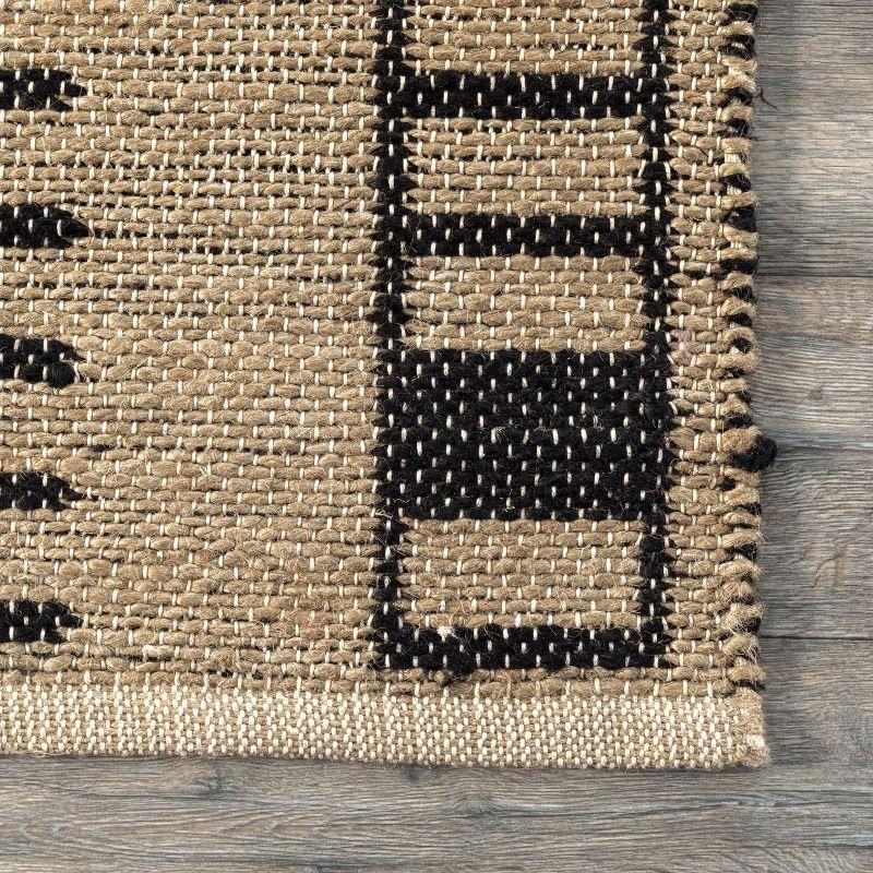 Ivory Tribal Zigzag Bordered Jute 8' x 10' Area Rug