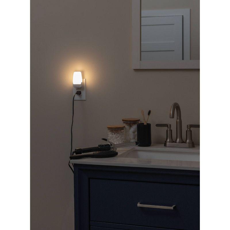 Energizer 2pk LED Contemporary Night Lights: Plug-In Wall Nightlight, Electric, White, All Ages, No Assembly Required