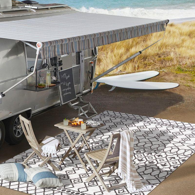 3'x5' Kafel Modern Bohemian Indoor/Outdoor Area Rug, Ivory/Black - JONATHAN Y