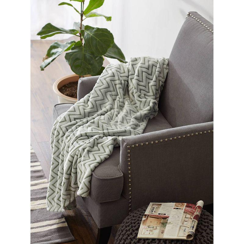 50"x60" Chevron Plush Throw Blanket - Design Imports