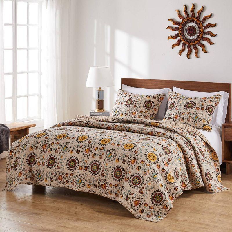 Andorra Medallion Cotton Reversible Quilt Set