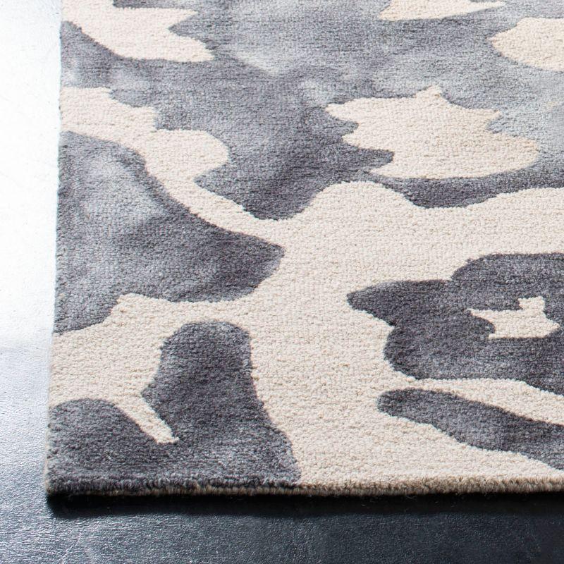 Dip Dye DDY517 Hand Tufted Area Rug  - Safavieh