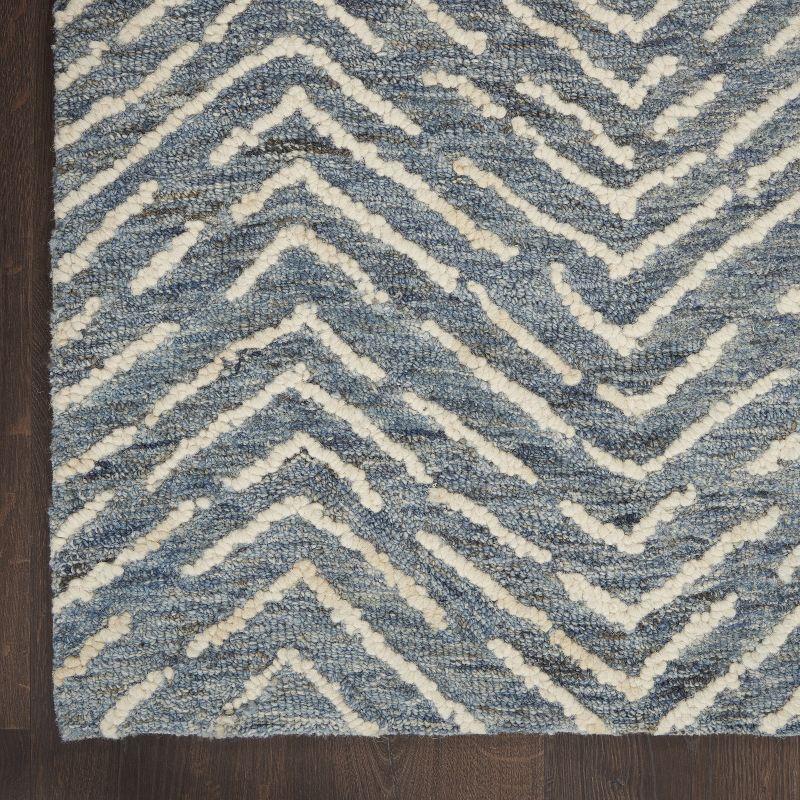 Hand-Tufted Indigo/Ivory Chevron Wool Area Rug - 100"